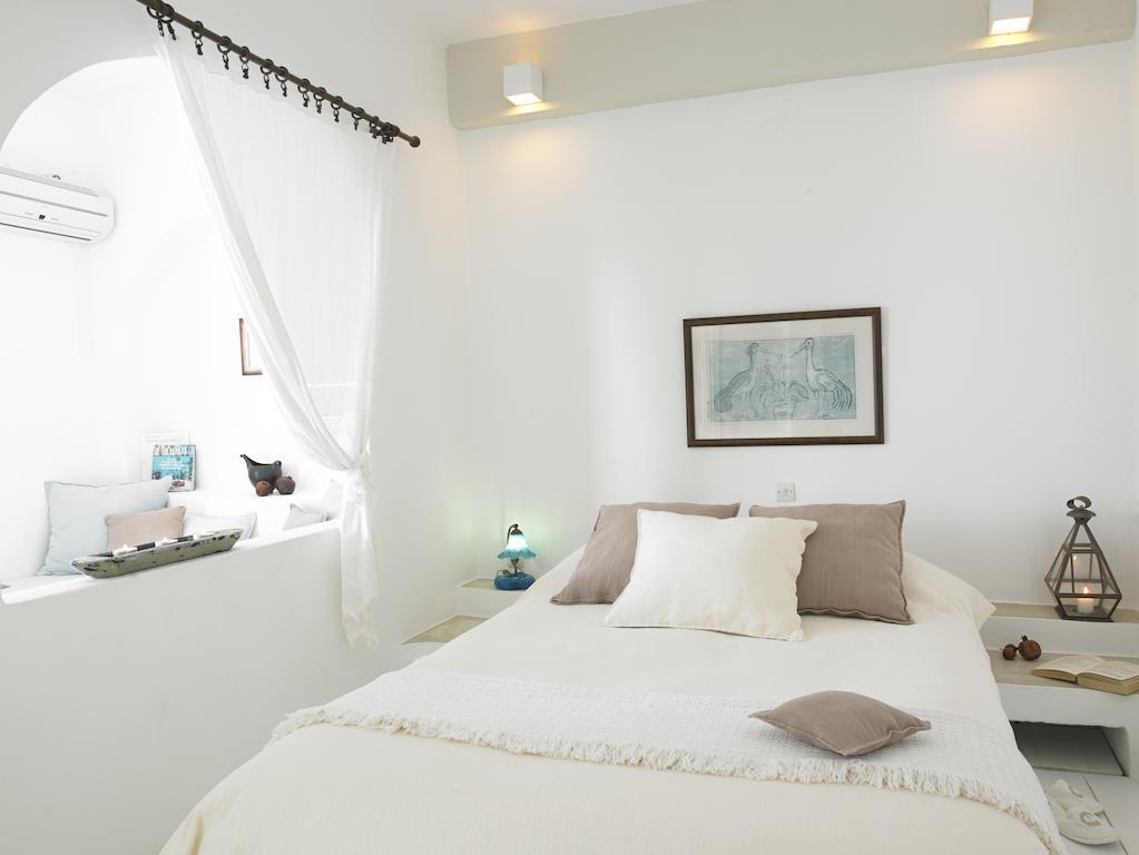 Altana Heritage Suites Imerovígli Szoba fotó