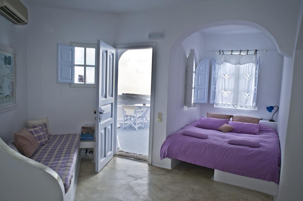 Altana Heritage Suites Imerovígli Szoba fotó